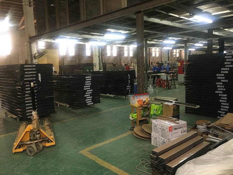 鋁合金門窗10大品牌廠家該如何在門窗市場(chǎng)中占據(jù)有利的市場(chǎng)地位？